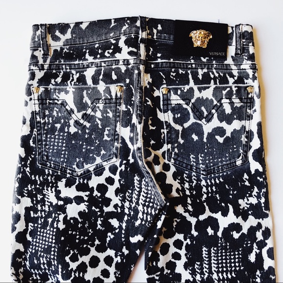 NWT VERSACE B+W Animal Print Denim Jeans size 24 - Picture 5 of 8